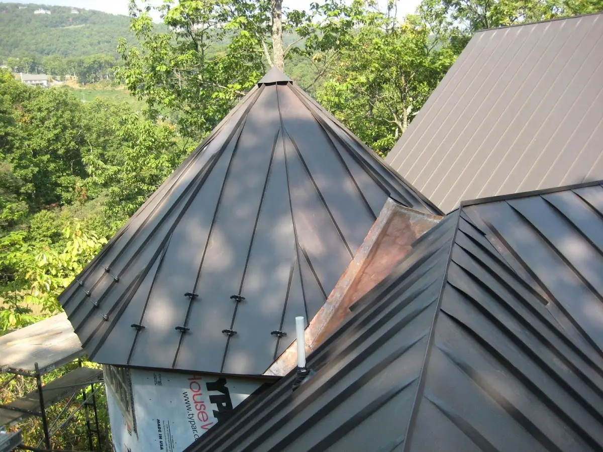 Professional Roof Tarp Installation by Craftsman Roofing in Elroy